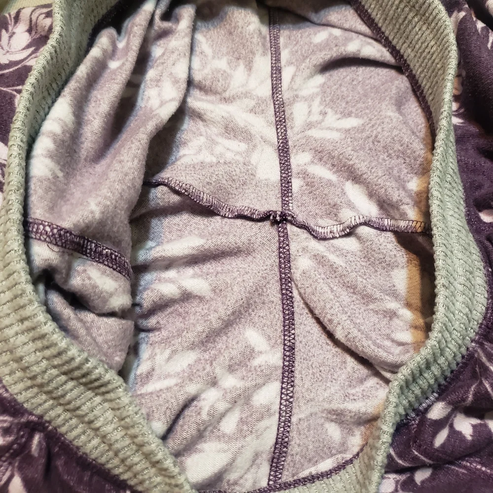 Live Love Lounge Karen Neuburger Purple Floral Pajama Set Large